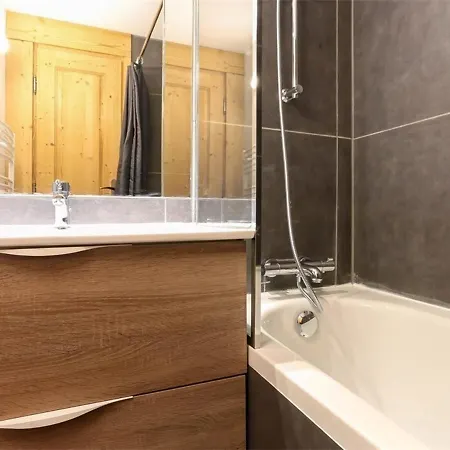 Duplex Renove A Val Thorens, 3 Chambres, 6 Pers, Proche Pistes Et Commerces - Fr-1-637-49 Apartment *